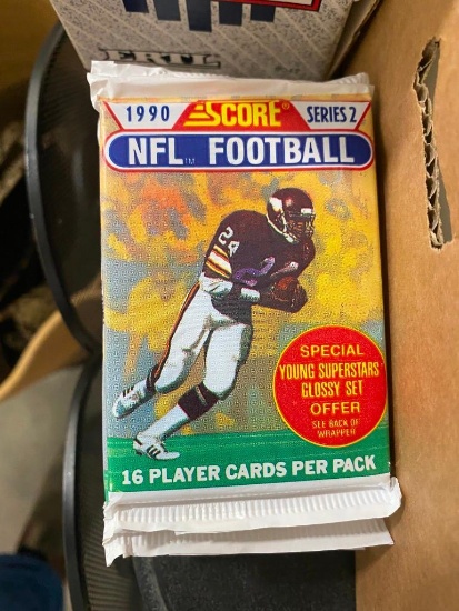 APPROX 112 FOOTBALL TRADING CARDS