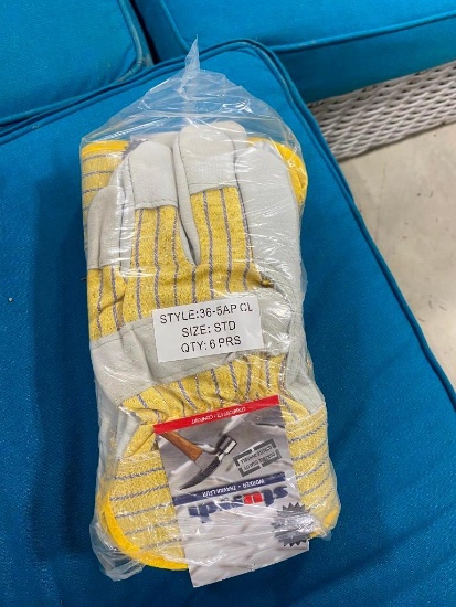 6 PAIRS OF WORKER GLOVES