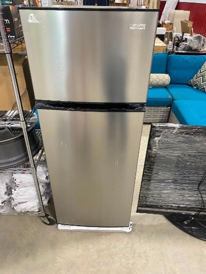 55 x 21-1/2 x 21 INCH REFRIGERATOR