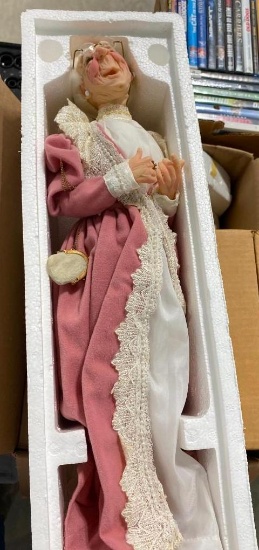 CAROLING DECORATION