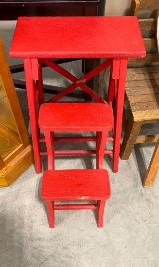 FOLDING STOOL