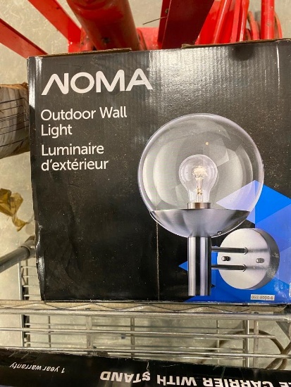 OUTDOOR WALL LIGHT