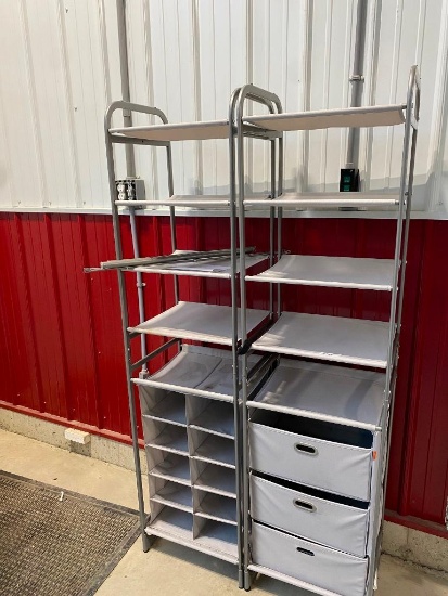 CLOSET ORGANIZER