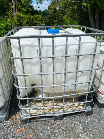 DAMAGED LIQUID TOTE CAGE COULD BE USED FOR WOOD