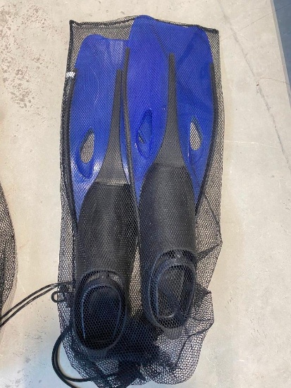 WATER FLIPPERS