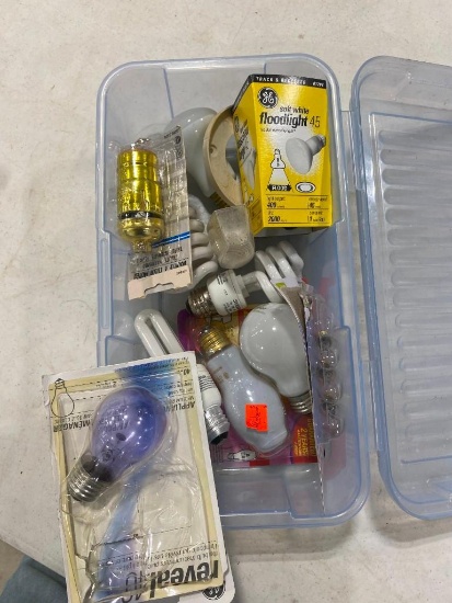 SMALL TOTE OF DIFFERENT WATTAGE LIGHT BULBS