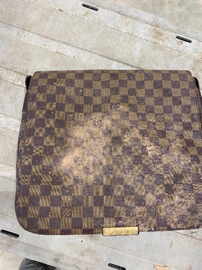 LOUIS VUITTON BAG