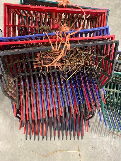 3 MANURE FORKS WITHOUT HANDLES