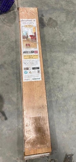 APPROX 20 SQ FT OF LAMINATE FLOORING