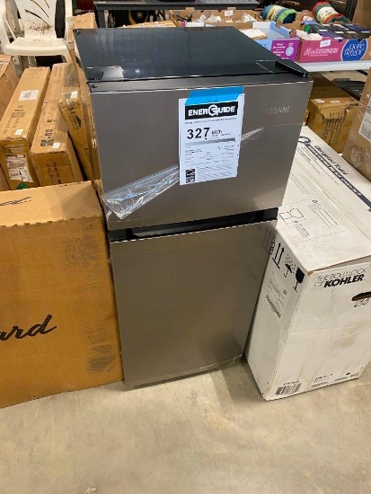 43 IN x 18-3/4 IN x 18-1/2 IN REFRIDGERATOR