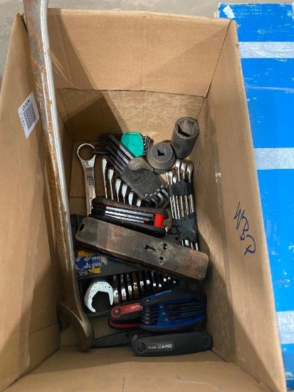 BOX OF WRENCHES AND ALAN KEYS