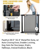 PET GATE WITH AUTO CLOSING DOOR