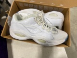 SZ 12 REEBOX SNEAKERS