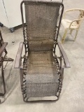 ZERO GRAVITY LAWN CHAIR