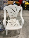 PLASTIC LAWN CHAIR