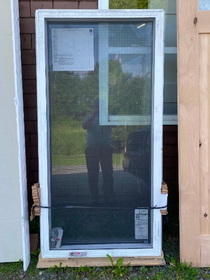 WINDOW TO FIT A 6 x 3 FT OPENING --- PANE OF GLASS IS BROKEN