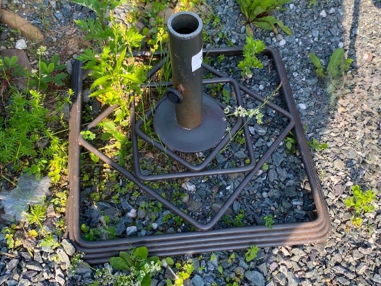 STEEL PATIO UMBRELLA STAND