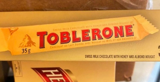 APPROX. 10 TOLBERONE BARS, 35 G EACH