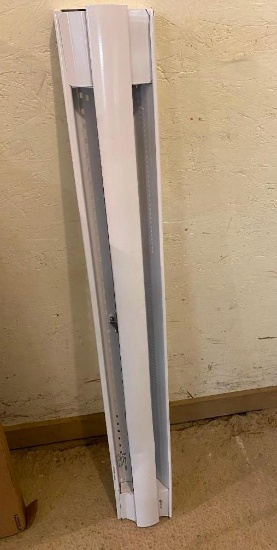4 FT ELECTRIC HEATER - SLIGHT DENT ON FRONT