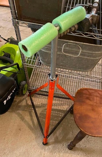 TELESCOPIC STAND