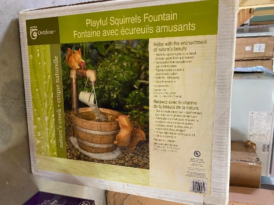 PLAYFUL SQUIRRELS FOUNTAIN