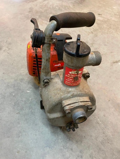 SMALL ENGINE WATER PUMP WITH HANDLE