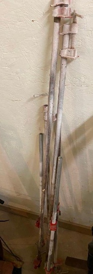 SET OF PIPE CLAMPS