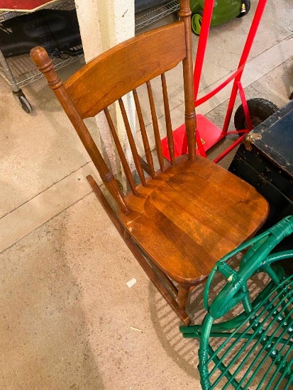 WOODEN ROCKING CHAIR