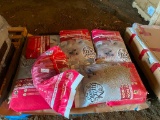 8 BAGS OF KITTY LITTER
