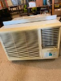 SIMPLICITY AIR CONDITIONER - FIT AN APPROX. 16 x 22 INCH OPENING