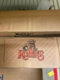 APPROX. 1000 ROBINS CUP SLEEVES