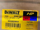 10 PCS OF DEWALT 4.5 x 40 GRIT x 7/8 INCH FLAP DISCs