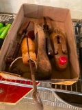 BOX OF 5 WOODEN SHOE DECREASERS