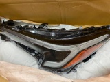 TOYOTA HEADLAMP ASSEMBLY - SEE PIC. FOR INFO.