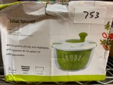 SALAD SPINNER
