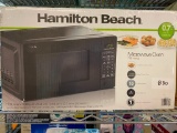 HAMILTON BEACH 700 W MICROWAVE OVEN, 0.7 CU FT