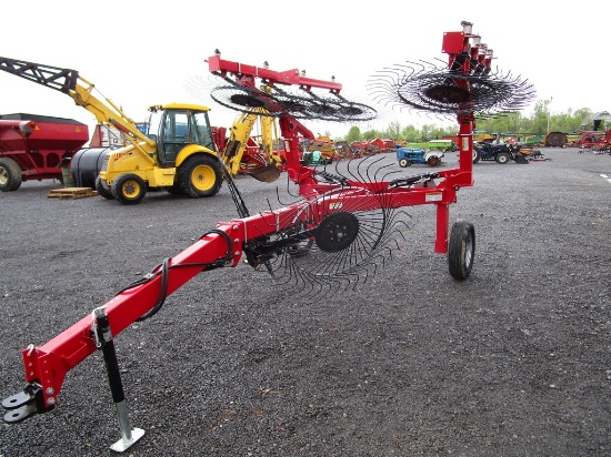 TITAN 8 WHEEL RAKE