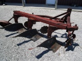 IH 530 3X PLOW