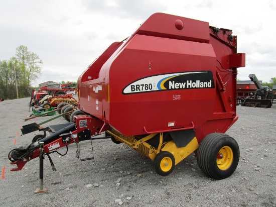 NEW HOLLAND BR 780A BALER
