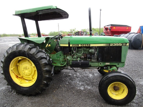 John Deere 2355 Tractor