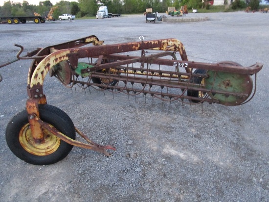 John Deere 640 Dolly Rake