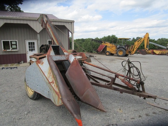 New Idea 323 Picker
