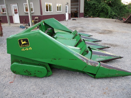 Jonh Deere 444 Corn Head