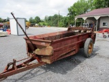New Holland 300 Spreader