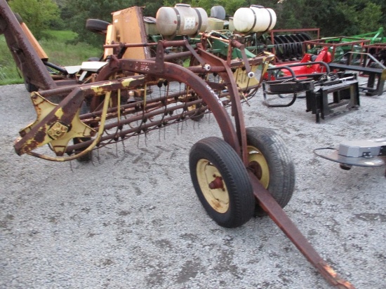 New Holland 256 Dolly Rake