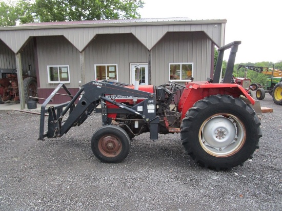 MF 231 w/ Loader