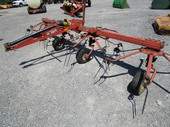 Fella 4 Basket Tedder