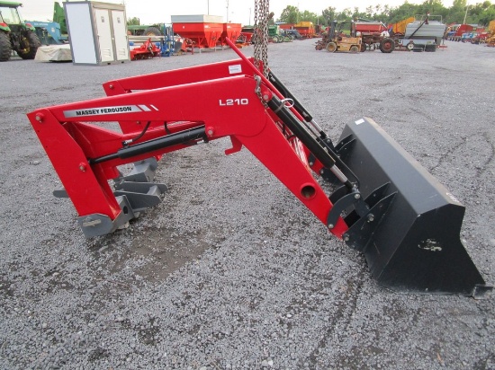 Massy Ferguson L210 Loader
