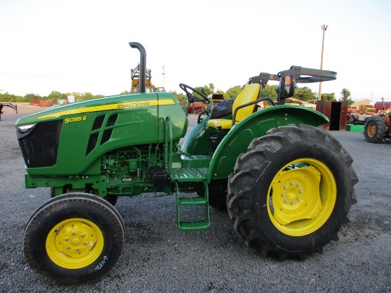 John Deere 5055 E Tractor