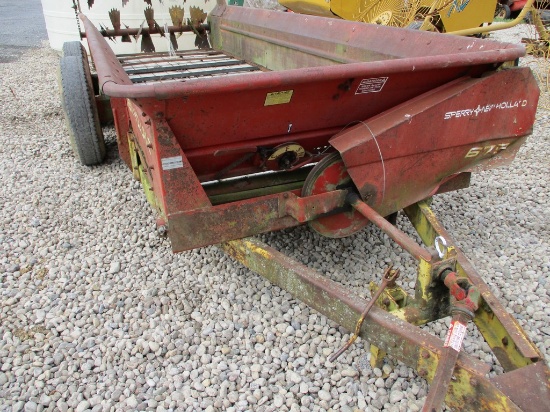 New Holland 679 Spreader